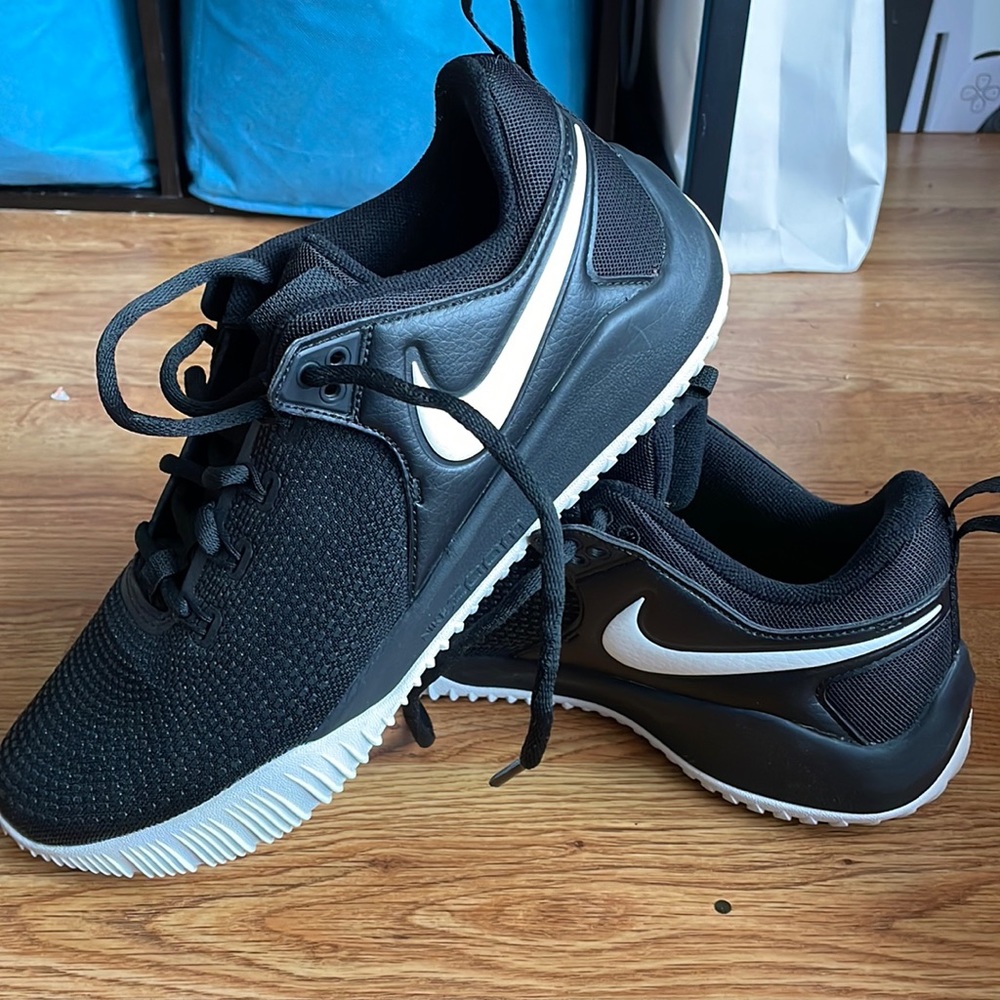 Nike Zoom Volleyball Sneaker